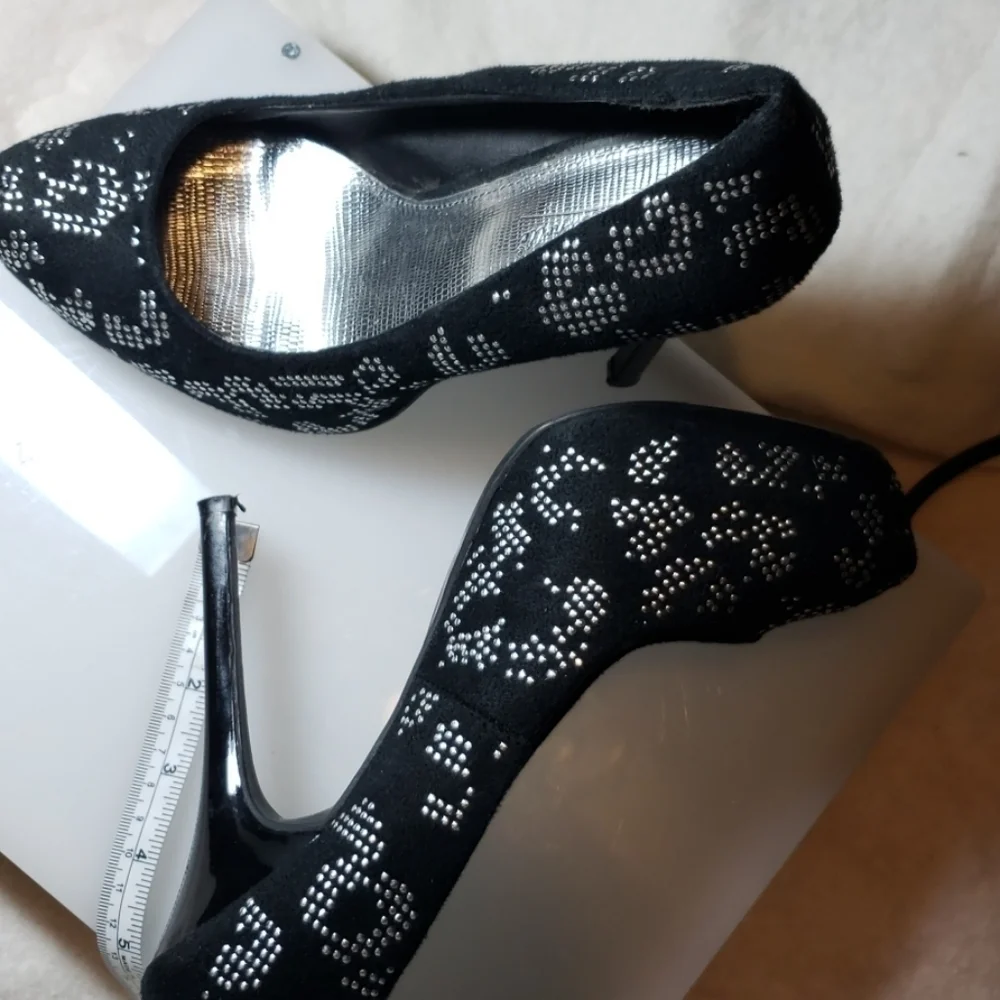 EUC Anne Michelle heels